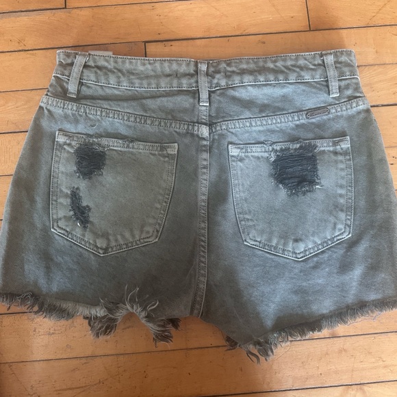 KanCan Olive Gray Distressed Denim Shorts - Picture 3 of 3